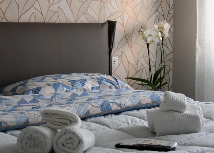 Bonelli Dreams In 4*