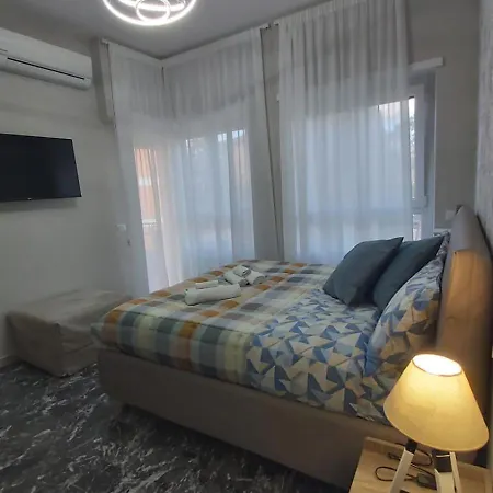 Bonelli Dreams In Πανσιόν