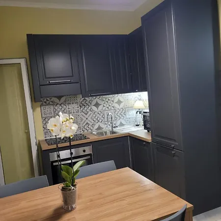 Bonelli Dreams In 4*